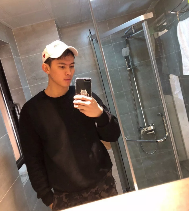 看点∣小S抓住不放的高颜值筋肉健身私教!帅了这么多年的名媛天菜! - 51虹马 看点∣小S抓住不放的高颜值筋肉健身私教!帅了这么多年的名媛天菜! - 51虹马