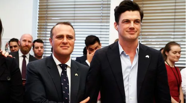 在澳洲众议院求婚的议员，终于和伴侣完婚了 - 51虹马