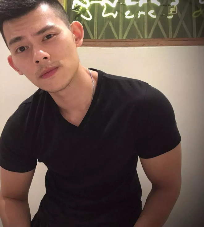 看点∣寸头大胸肌，曾经的直男肌肉体育生成网红，这股男人味让网友沸腾了！ - 51虹马