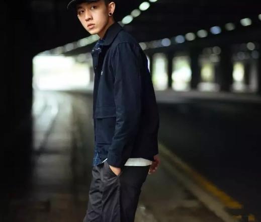 帅哥∣长得好看又会穿衣服的长腿小鲜肉，看一眼就会被吸引！ - 51虹马