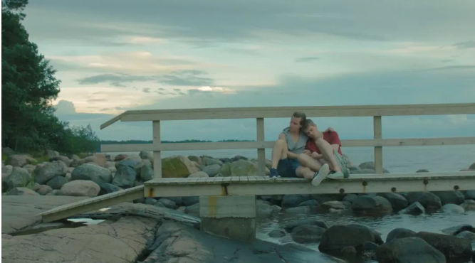 《爱砸了》：夏日度假是爱的温床 - 51虹马