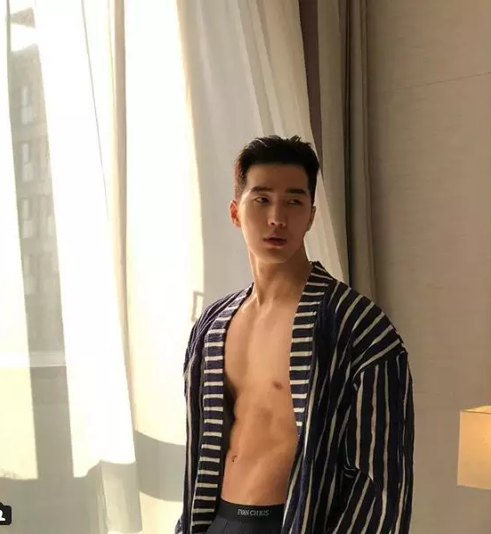 因为太小撑不起内裤而走红!这张脸我愿意帮塞几双袜子… - 51虹马 因为太小撑不起内裤而走红!这张脸我愿意帮塞几双袜子… - 51虹马