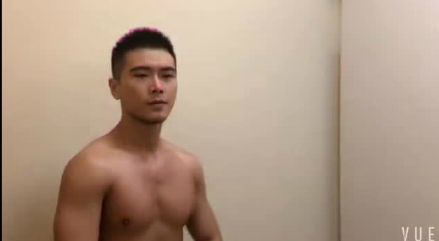 胸比Alex还大！这位国产Gogoboy脱了 - 51虹马