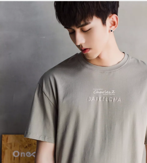 看点∣扒到脱了粉红背心的帅气小哥，身高188的小腹肌男模，嫩得掐出水…… - 51虹马