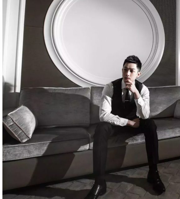 新郎堪比极品鲜肉明星，因太帅火爆网络！结果他素颜是这样的 - 51虹马