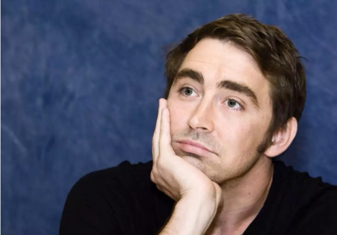 “精灵王”李佩斯正式宣布出柜 - 51虹马