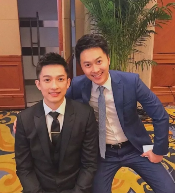 新郎堪比极品鲜肉明星，因太帅火爆网络！结果他素颜是这样的 - 51虹马