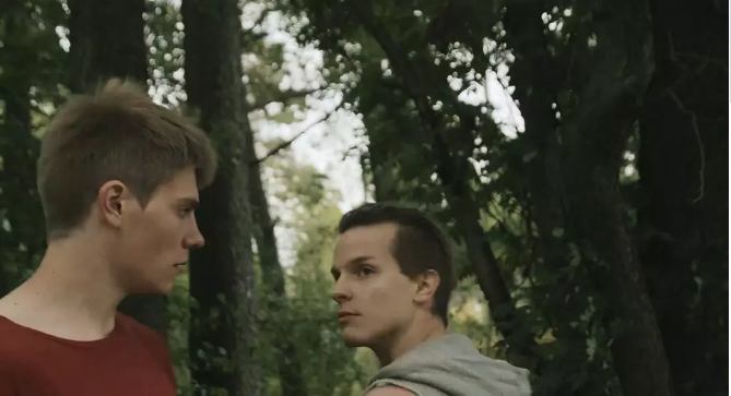 《爱砸了》：夏日度假是爱的温床 - 51虹马