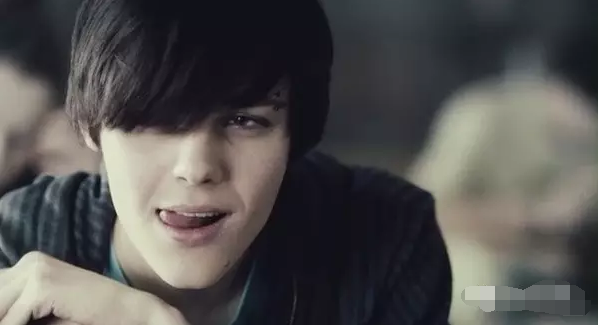 《自杀房间》男主长得太妖孽！这么美不好好搅基不是暴殄天物！ - 51虹马