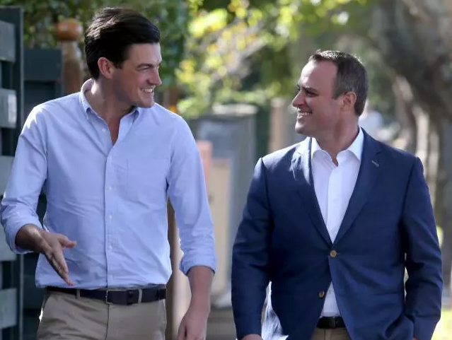 在澳洲众议院求婚的议员，终于和伴侣完婚了 - 51虹马