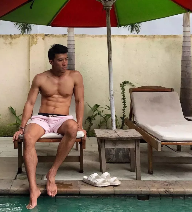 奔跑的荷尔蒙！极品筋Rou腹肌小哥，爱脱爱秀自拍照实力撩！ - 51虹马