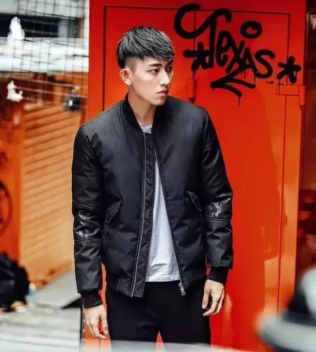 帅哥∣长得好看又会穿衣服的长腿小鲜肉，看一眼就会被吸引！ - 51虹马