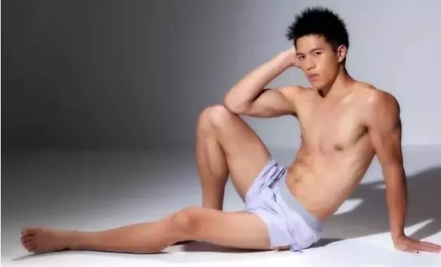 42寸胸肌豆花鲜肉加入男团晒肌，原来他还有这么多羞羞帅照！！ - 51虹马