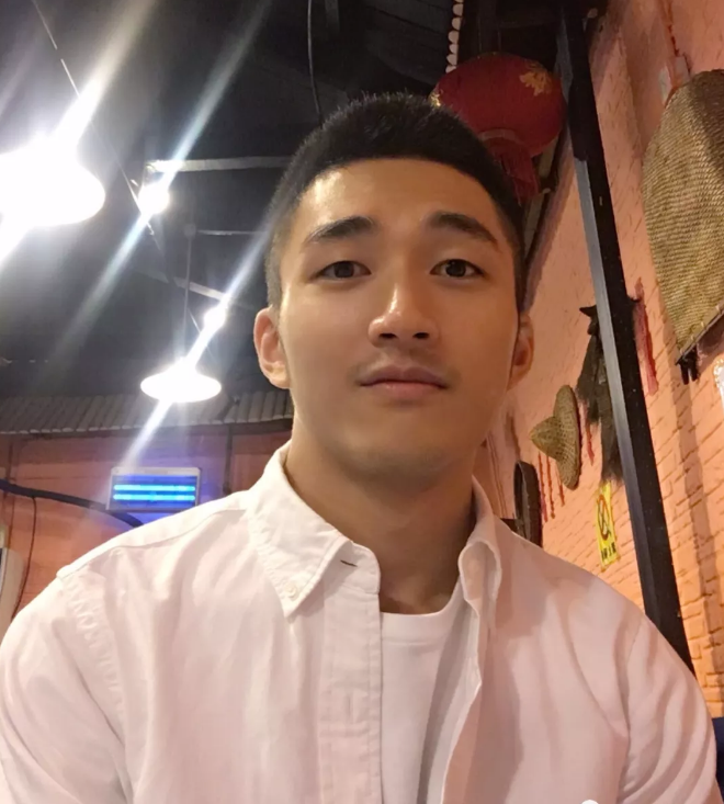 男生选美大赛:他竟然战胜了魔都一姐张弦 - 51虹马 男生选美大赛:他竟然战胜了魔都一姐张弦 - 51虹马