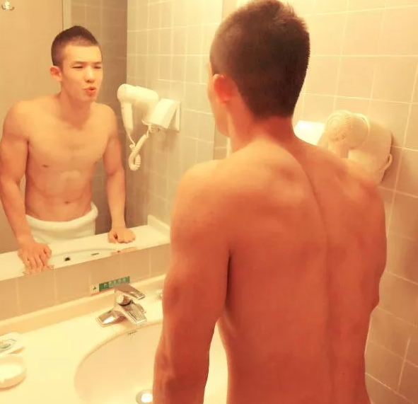 国产Gogoboy夜店表演遭“暴力”扒光 - 51虹马