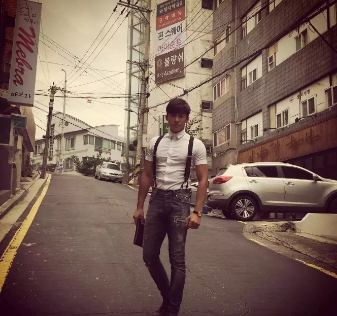 看点∣189.C.M.筋Rou男神颜高腿长还会抖！体育生吸睛的不止有身材…… - 51虹马