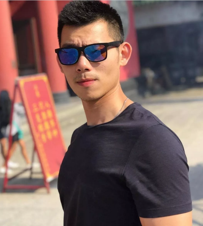 看点∣寸头大胸肌,曾经的直男肌肉体育生成网红,这股男人味让网友沸腾了! - 51虹马 看点∣寸头大胸肌,曾经的直男肌肉体育生成网红,这股男人味让网友沸腾了! - 51虹马