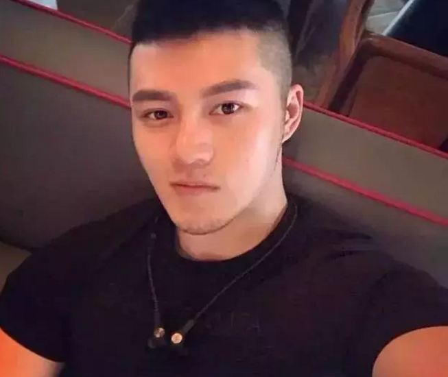 鲜肉男神露肉史，眼神感觉会放电-51虹马