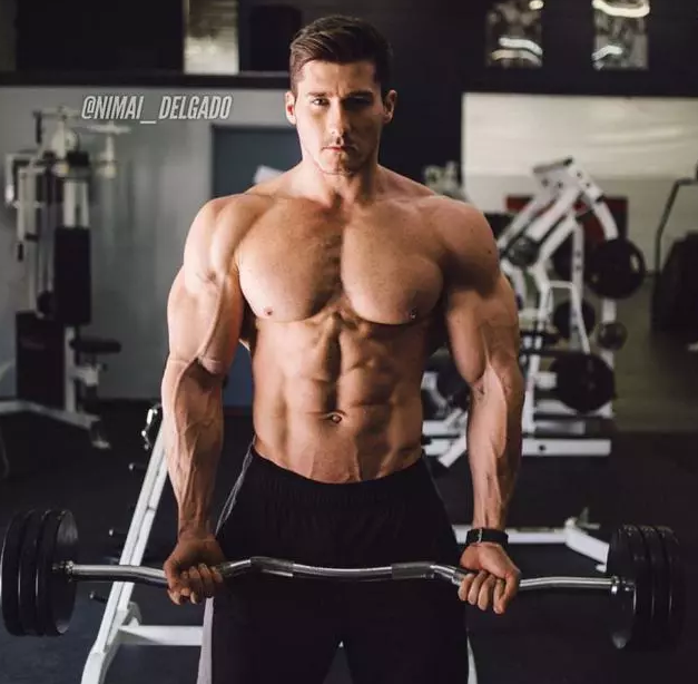 这位外国小哥不吃肉，却练得一身肌肉，原因竟是……-51虹马