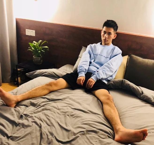 帅哥∣97年小奶狗鲜肉校草，像不像你下一任男盆友？－－吕根-51虹马