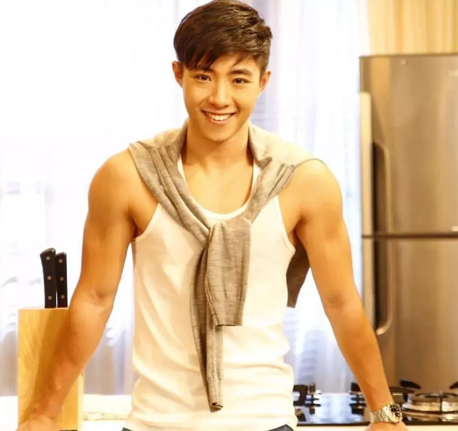 看点∣童颜腹肌“小奶狼”，好喜欢这样的原味帅气小鲜肉！-51虹马