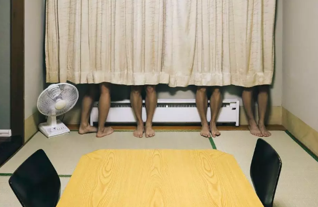 我的直男室友让我真上瘾了-51虹马