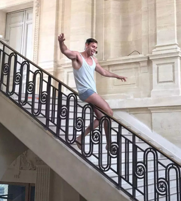 九寸男模被曝应召服务?真枪实弹摆在那不得不服。 - 51虹马 九寸男模被曝应召服务?真枪实弹摆在那不得不服。 - 51虹马