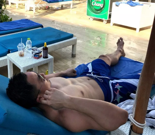 湖北工业大学的肌肉爷们湿了!简直行走的春药 - 51虹马 湖北工业大学的肌肉爷们湿了!简直行走的春药 - 51虹马