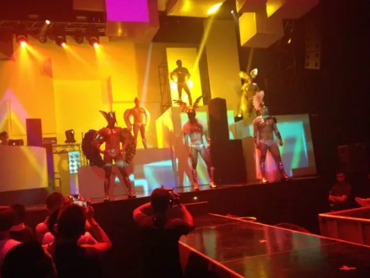 多少人会从泰国泼水节带着HIV回国? - 51虹马 多少人会从泰国泼水节带着HIV回国? - 51虹马