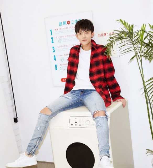 帅哥∣青春里谁还没个清爽干净的学长，为他的彪悍和暖心所迷恋！－－李明德 - 51虹马