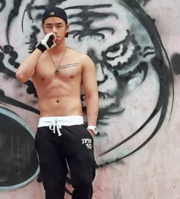 国产名媛，颜值跟身材都无可挑剔 - 51虹马