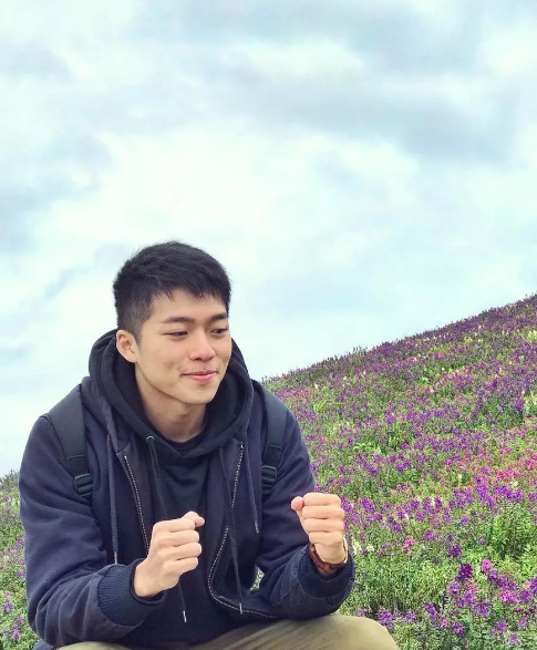 看点∣小鲜肉名媛入伍前脱了拍肌肉石更照，可口肌肉身材让你尖叫! - 51虹马