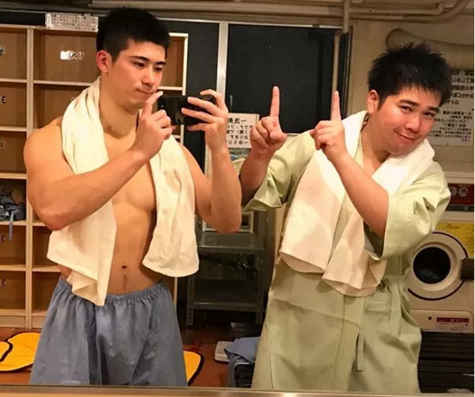 圈内网红在迪士尼饮水池小便被疯传? - 51虹马 圈内网红在迪士尼饮水池小便被疯传? - 51虹马