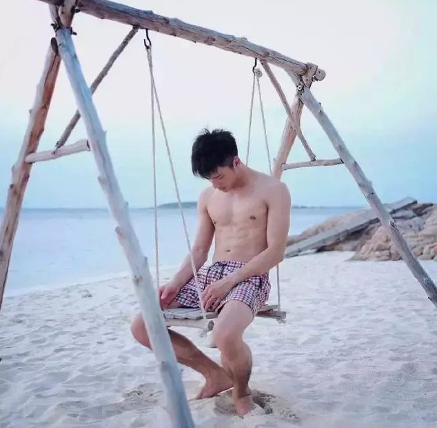 泰国大包网红，单纯可爱的小鲜肉 - 51虹马