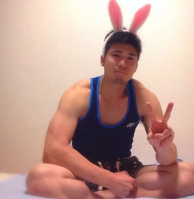 圈内网红在迪士尼饮水池小便被疯传？ - 51虹马