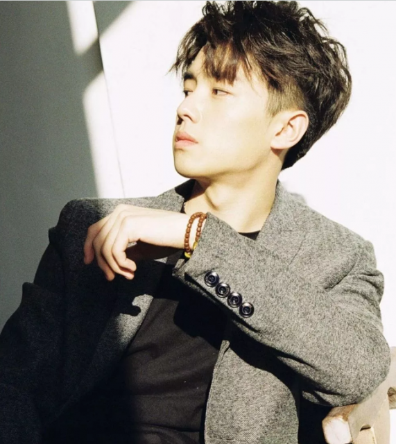 帅哥∣出门能奶，回家能狼，据说他是你们最想睡的小哥哥！－－翟子路 - 51虹马