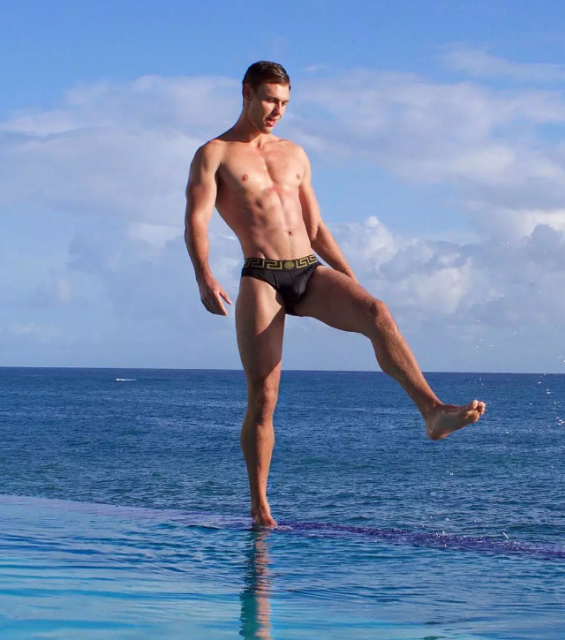 九寸男模被曝应召服务?真枪实弹摆在那不得不服。 - 51虹马 九寸男模被曝应召服务?真枪实弹摆在那不得不服。 - 51虹马