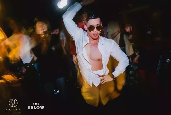 泼水节，这个新机Boy濕裑吸了一大波眼球 - 51虹马