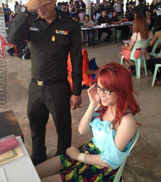 母亲向他出柜美国嘻哈天王感动痛哭,寻找罗麦讲的故事 赵捷和罗麦两人是同性恋吗? - 51虹马 母亲向他出柜美国嘻哈天王感动痛哭,寻找罗麦讲的故事 赵捷和罗麦两人是同性恋吗? - 51虹马