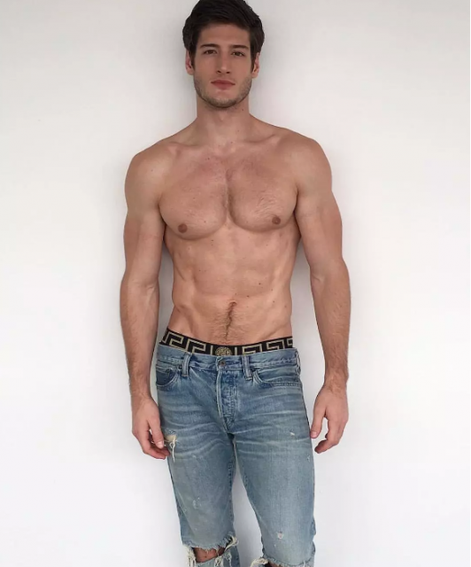 领男模风骚，教你春夏穿搭变潮男。 - 51虹马