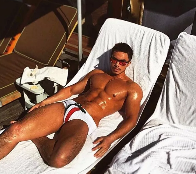 从bank职员到gogoboy模特，他经历了些什么 - 51虹马