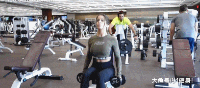 虐肩超级组训练计划: 9个动作全面细致地塑形打造完美肩部 - 51虹马