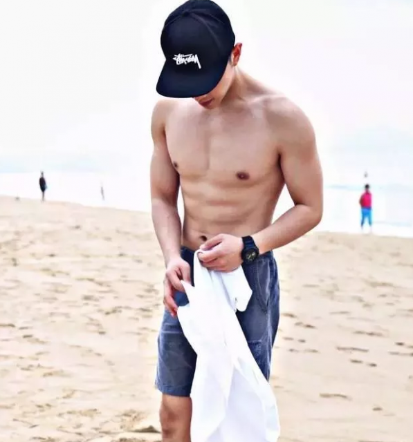 当红肌肉体育生私皂耻度惊人 鲜肉小攻也生猛 - 51虹马