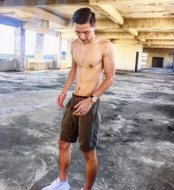 看点∣台大体育生校草人帅身材好，满屏荷尔蒙大长腿公狗腰吸睛又撩粉！ - 51虹马