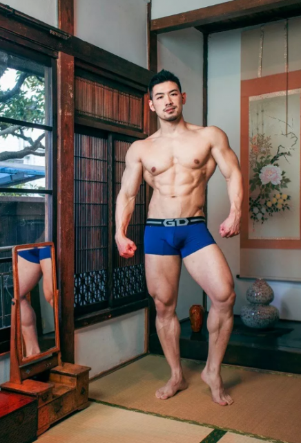 日本GOGO台上台下两种截然不同的人生 - 51虹马