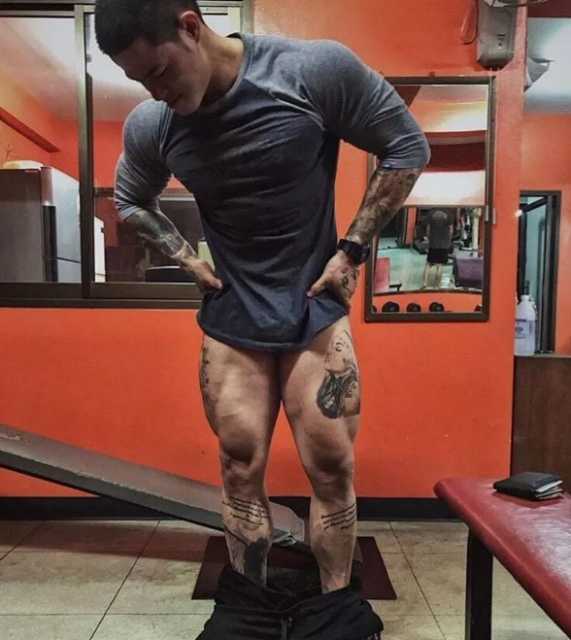 领男模风骚，教你春夏穿搭变潮男。 - 51虹马