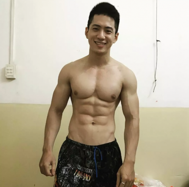 史上肌肉最漂亮的帅哥教练，帮你扒到了他最新INS照！ - 51虹马