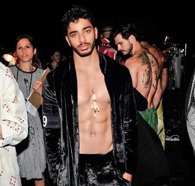 17岁出柜,两年后变性,“她”是火遍全美的最励志肌肉男模! - 51虹马 17岁出柜,两年后变性,“她”是火遍全美的最励志肌肉男模! - 51虹马