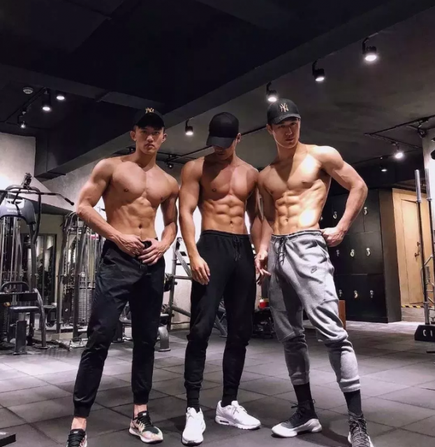 广东180大肌肉帅哥！健身教练居然是模特！ - 51虹马