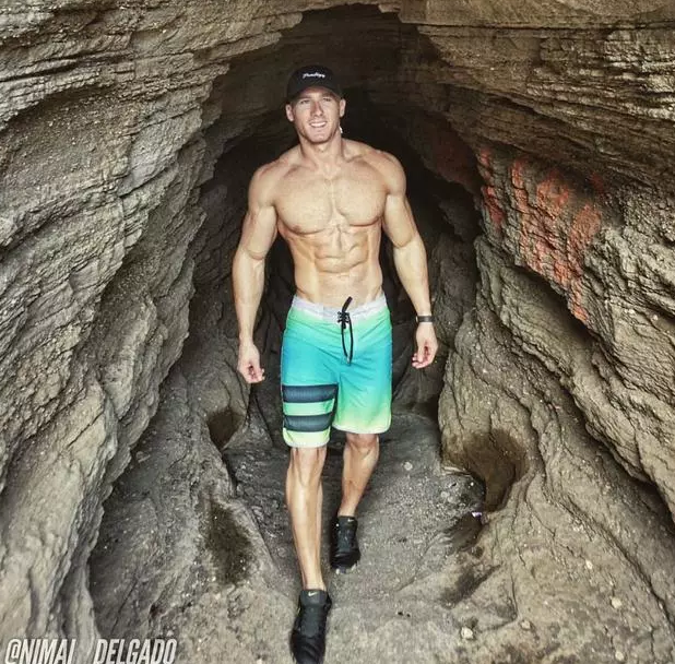 这位外国小哥不吃肉，却练得一身肌肉，原因竟是…… - 51虹马